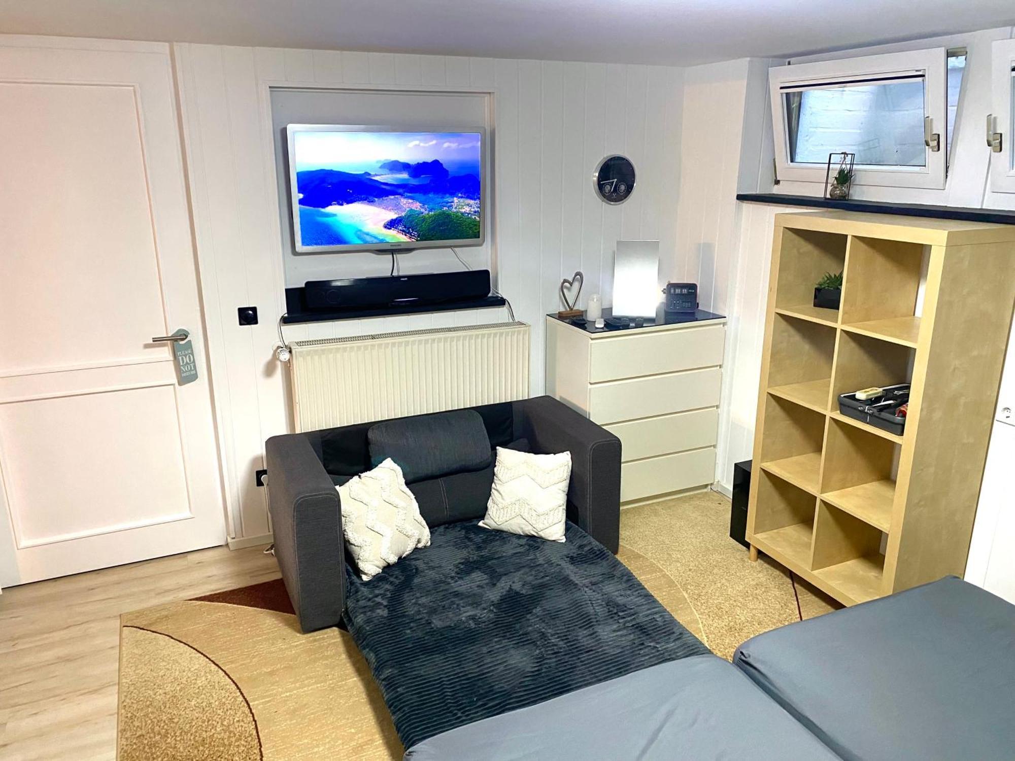 Xanten Basement Suite ภายนอก รูปภาพ
